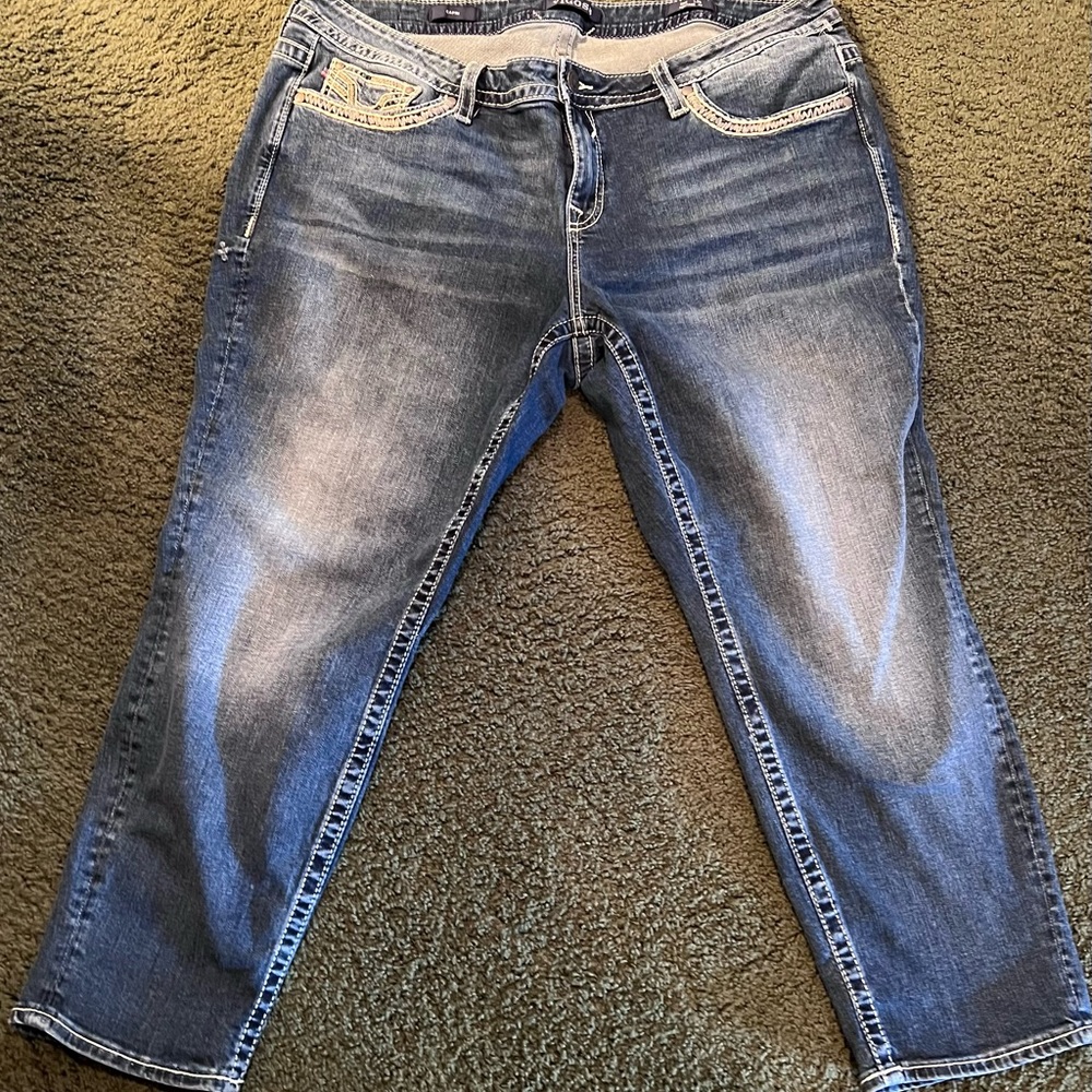 Vigos size 22 capris